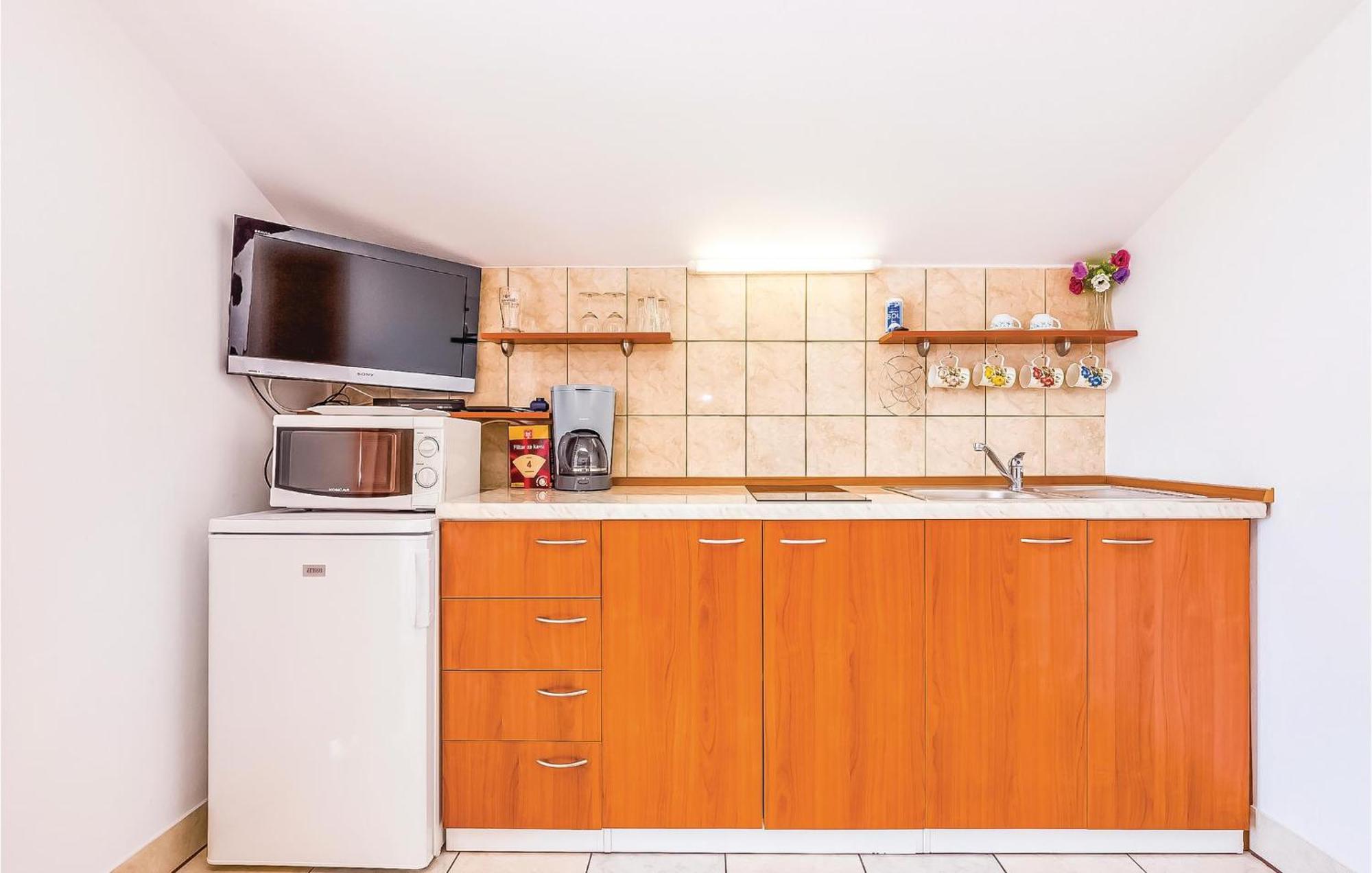 Lovely Apartment In Krk With Wifi Brzac Exterior photo